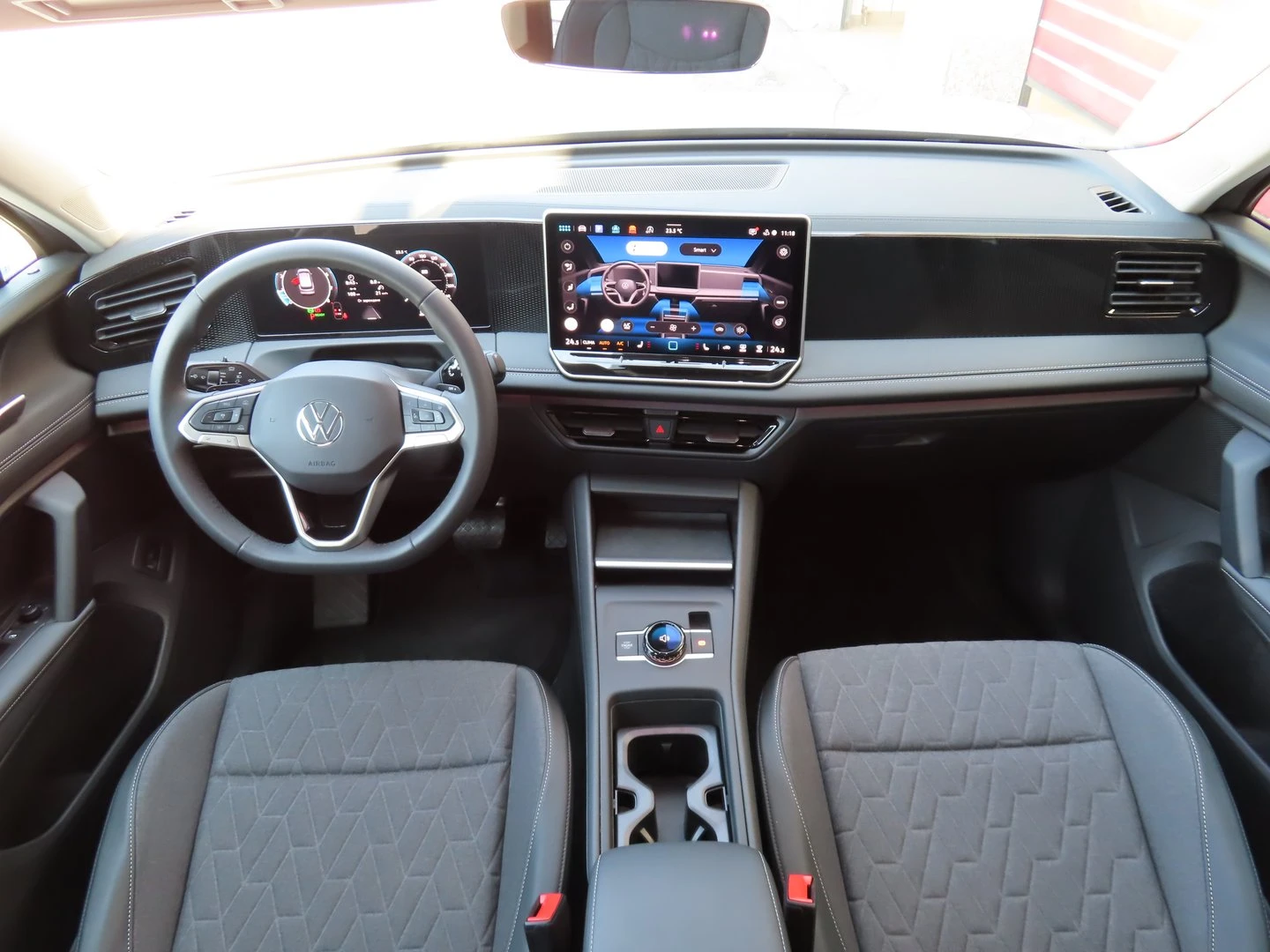 VW Tiguan, снимка 10 - Автомобили и джипове - 56421014