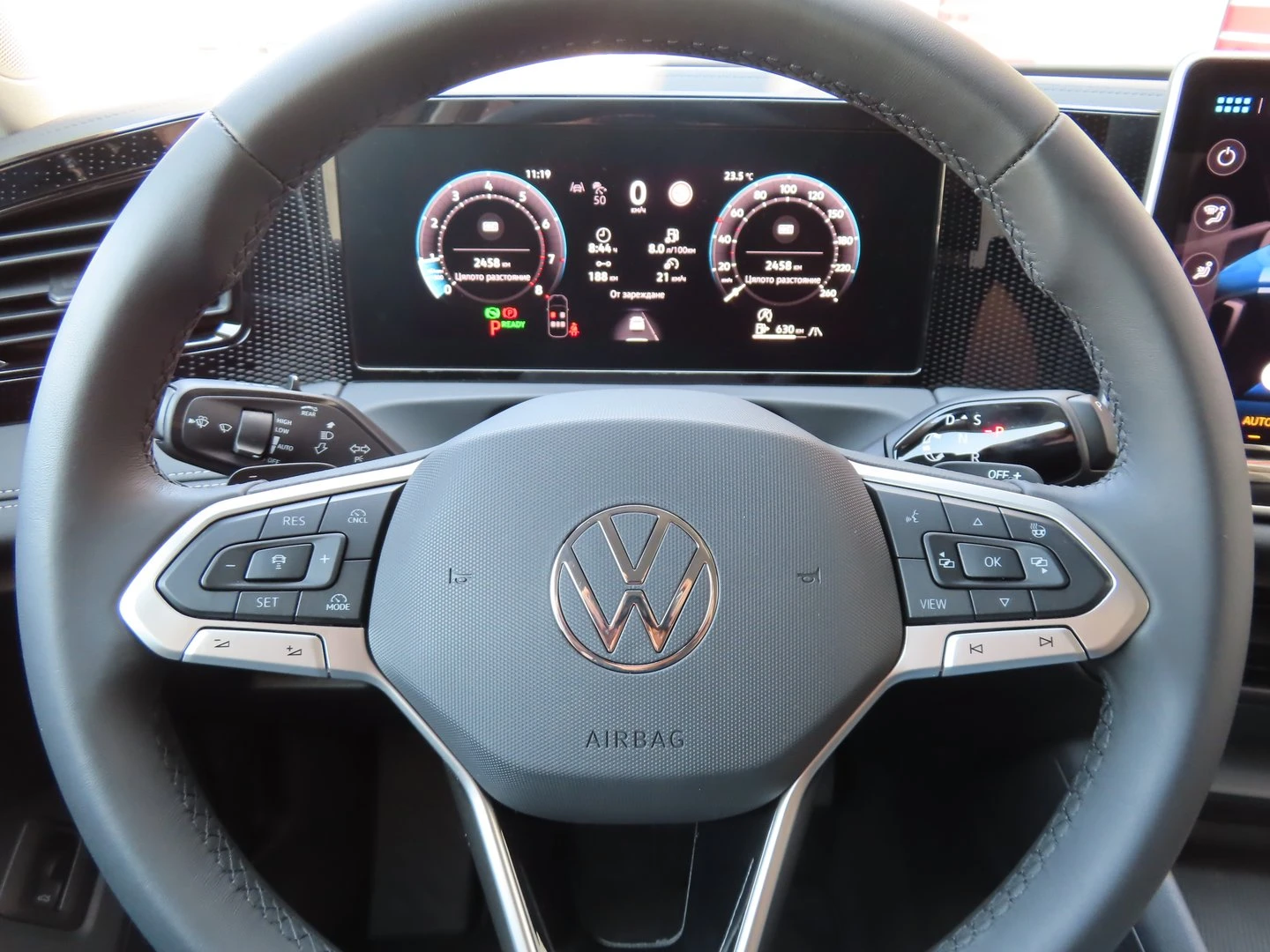 VW Tiguan, снимка 12 - Автомобили и джипове - 56421014