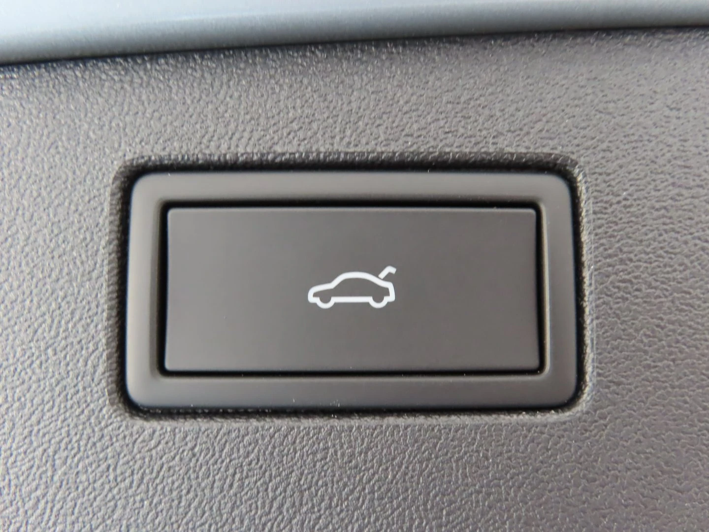 VW Tiguan, снимка 5 - Автомобили и джипове - 56421014