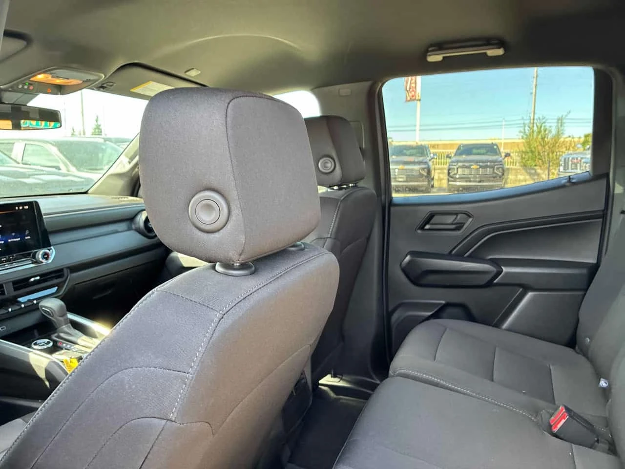 Chevrolet Colorado * 4WD Trail Boss* АВТОКРЕДИТ* , снимка 15 - Автомобили и джипове - 56254109