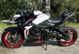 ������ Suzuki Gsx