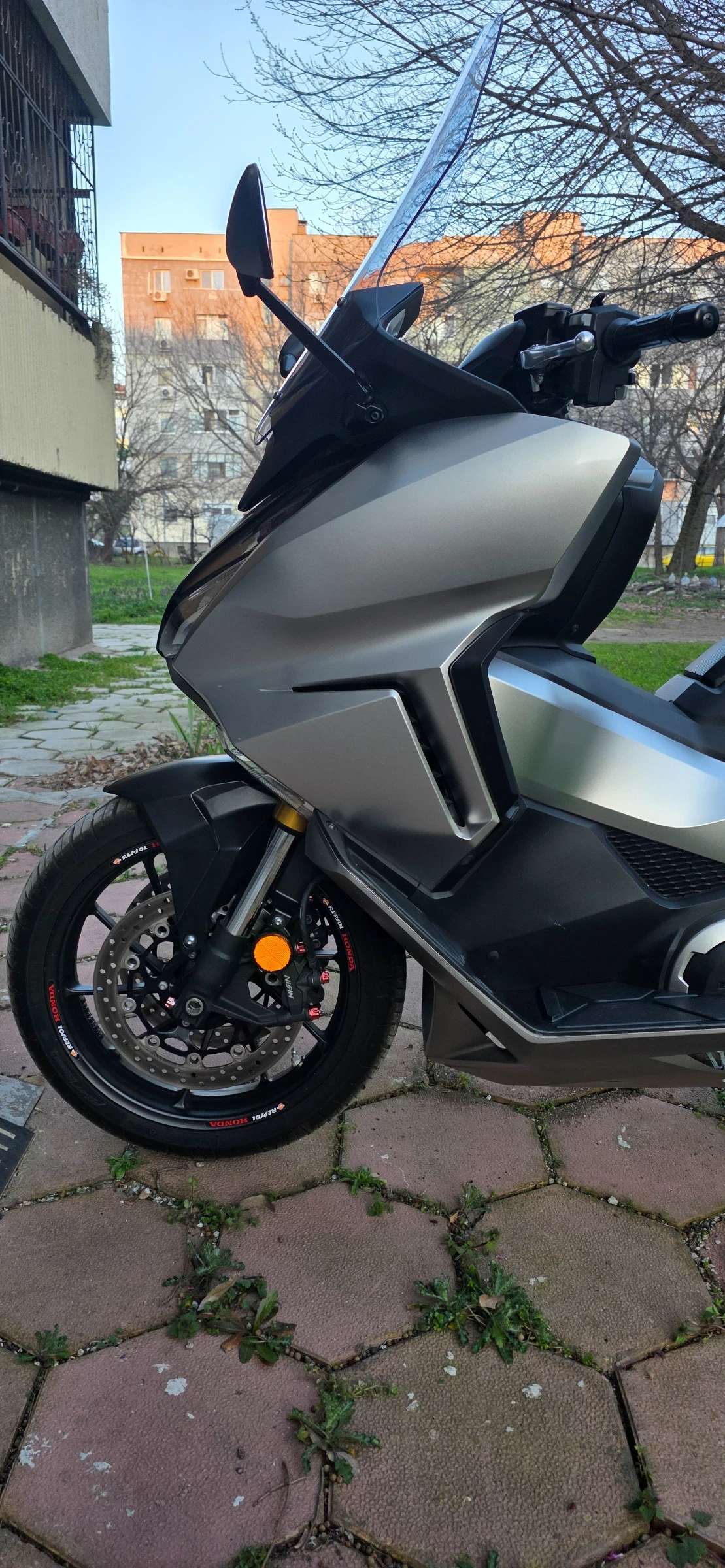 Honda Forza 750, снимка 11 - Мотоциклети и мототехника - 54238511