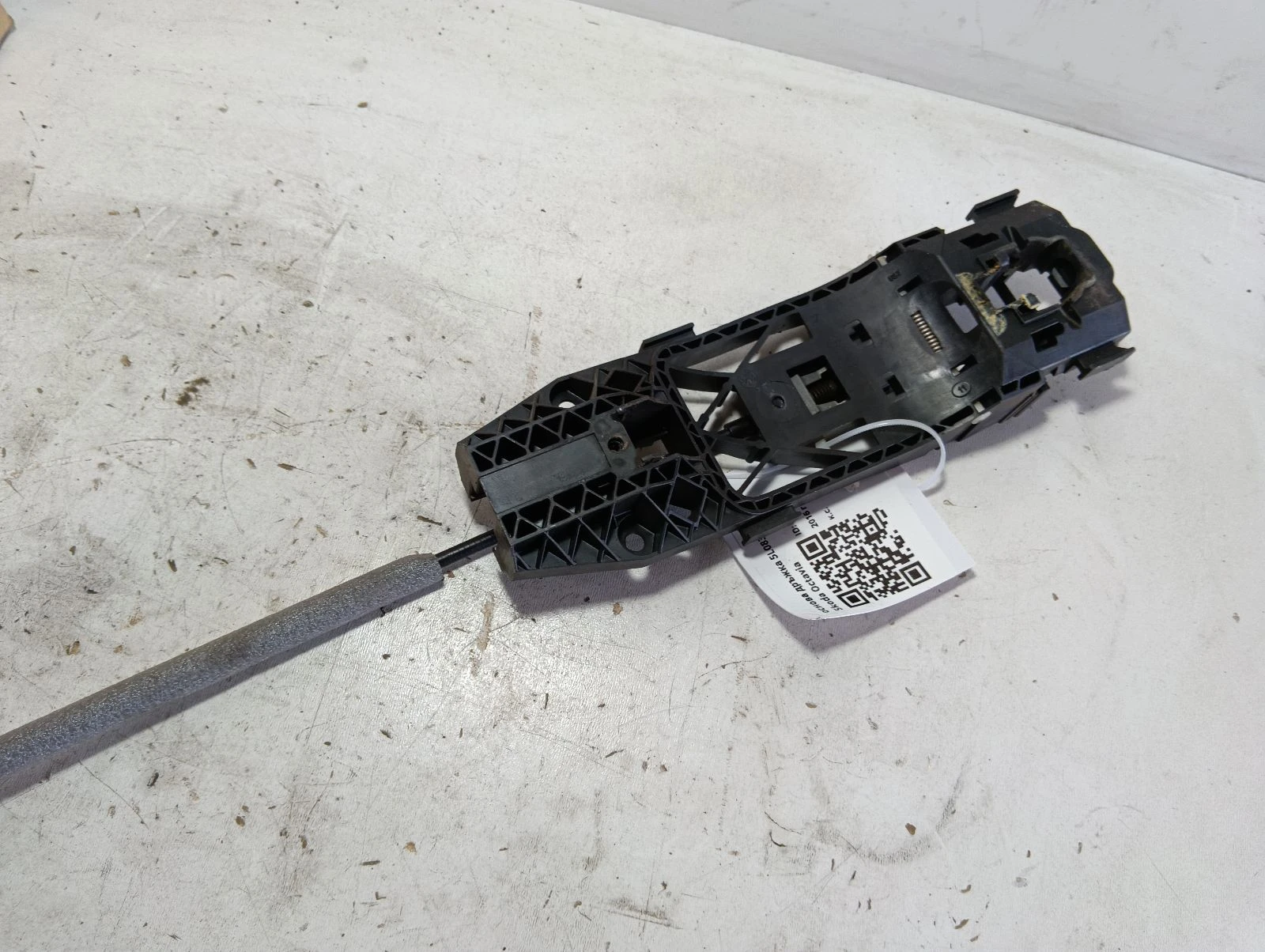 основа дръжка 5L0837885C Skoda Octavia