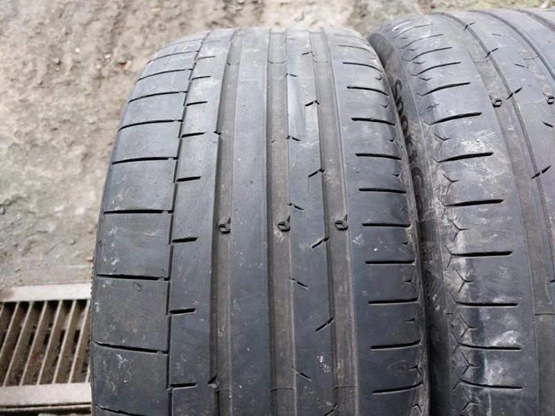 Гуми Летни 225/40R19, снимка 3 - Гуми и джанти - 35972356