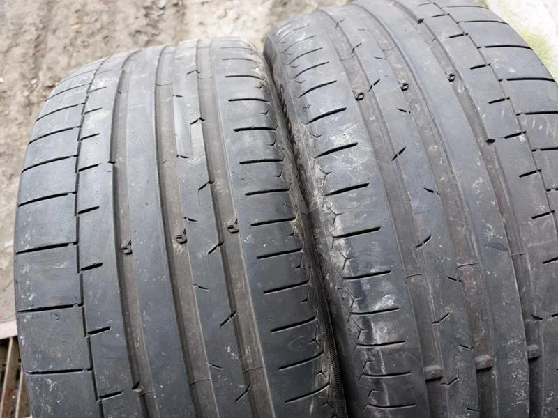 Гуми Летни 225/40R19, снимка 2 - Гуми и джанти - 35972356