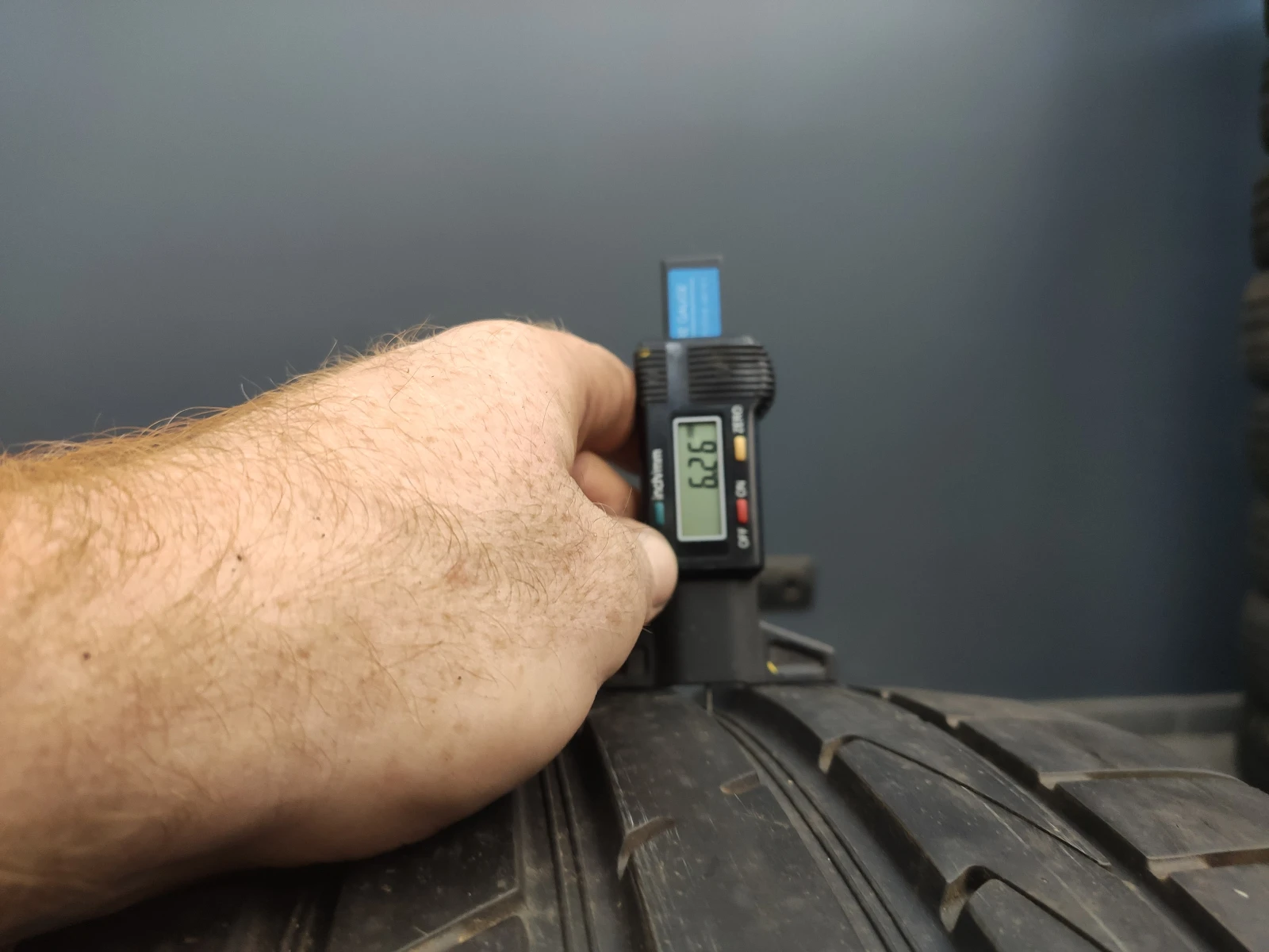  235/35R19 | Mobile.bg   4