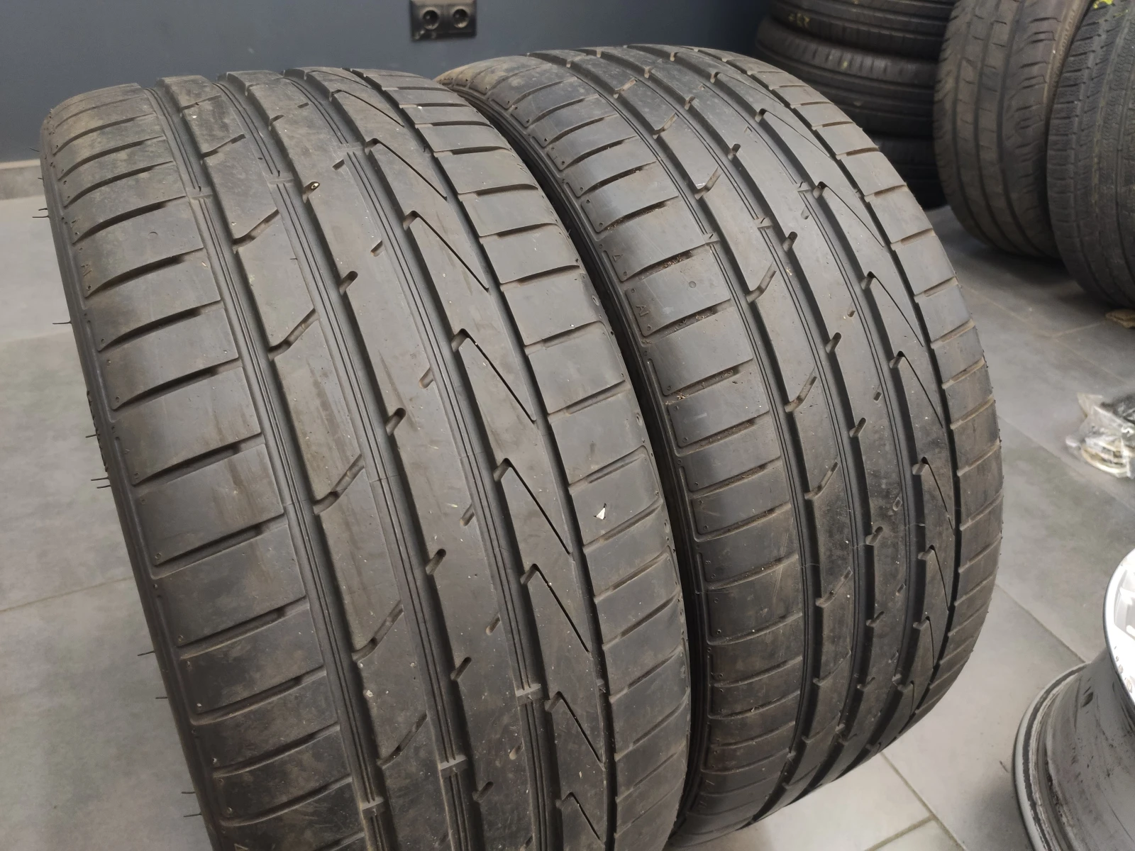  235/35R19 | Mobile.bg   3