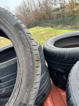 Гуми Летни 285/40R21, снимка 2 - Гуми и джанти - 52888018