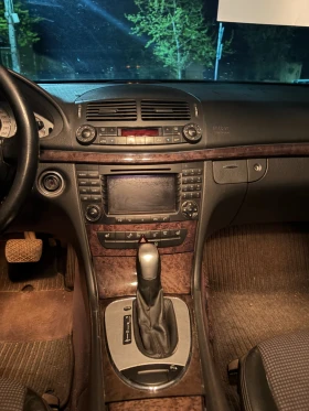Mercedes-Benz E 280, снимка 4