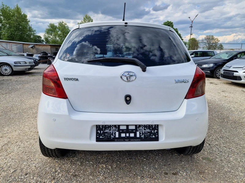 Toyota Yaris 1.3VVT-I/86кс., снимка 6 - Автомобили и джипове - 47784482