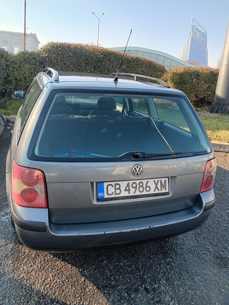VW Passat, снимка 4 - Автомобили и джипове - 46385338