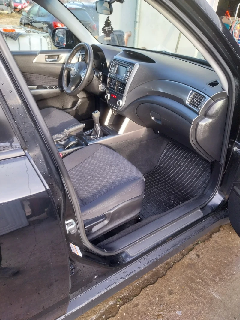 Subaru Forester 2.0X, снимка 6 - Автомобили и джипове - 48588520