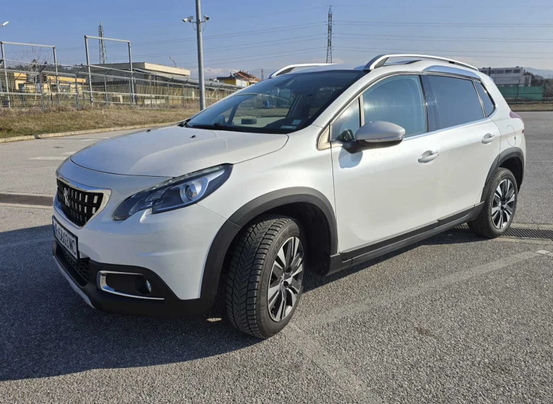 Peugeot 2008 Allure 1.2e-THP 130 BVM6 STT EURO 6.2 (FACELIFT), снимка 3 - Автомобили и джипове - 49536348