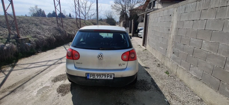 VW Golf 1.6 fsi, снимка 4 - Автомобили и джипове - 49343853