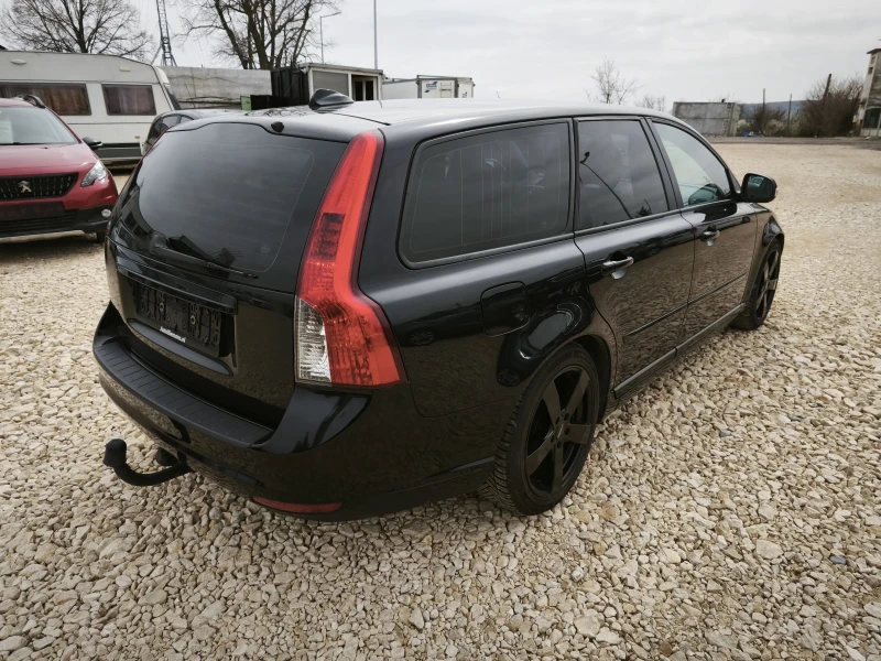 Volvo V50 2.0D* Автоматик* Бартер* Лизинг, снимка 9 - Автомобили и джипове - 49506434