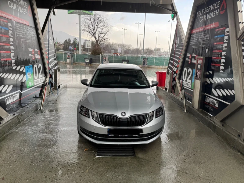 Skoda Octavia 1.5 TSI Ambition, снимка 1 - Автомобили и джипове - 49519123