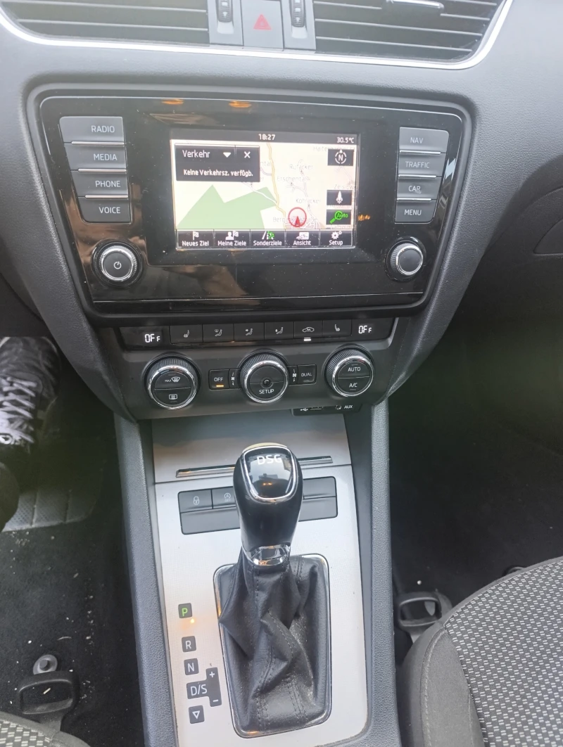 Skoda Octavia 1.8tfsi DSG , снимка 11 - Автомобили и джипове - 50730330