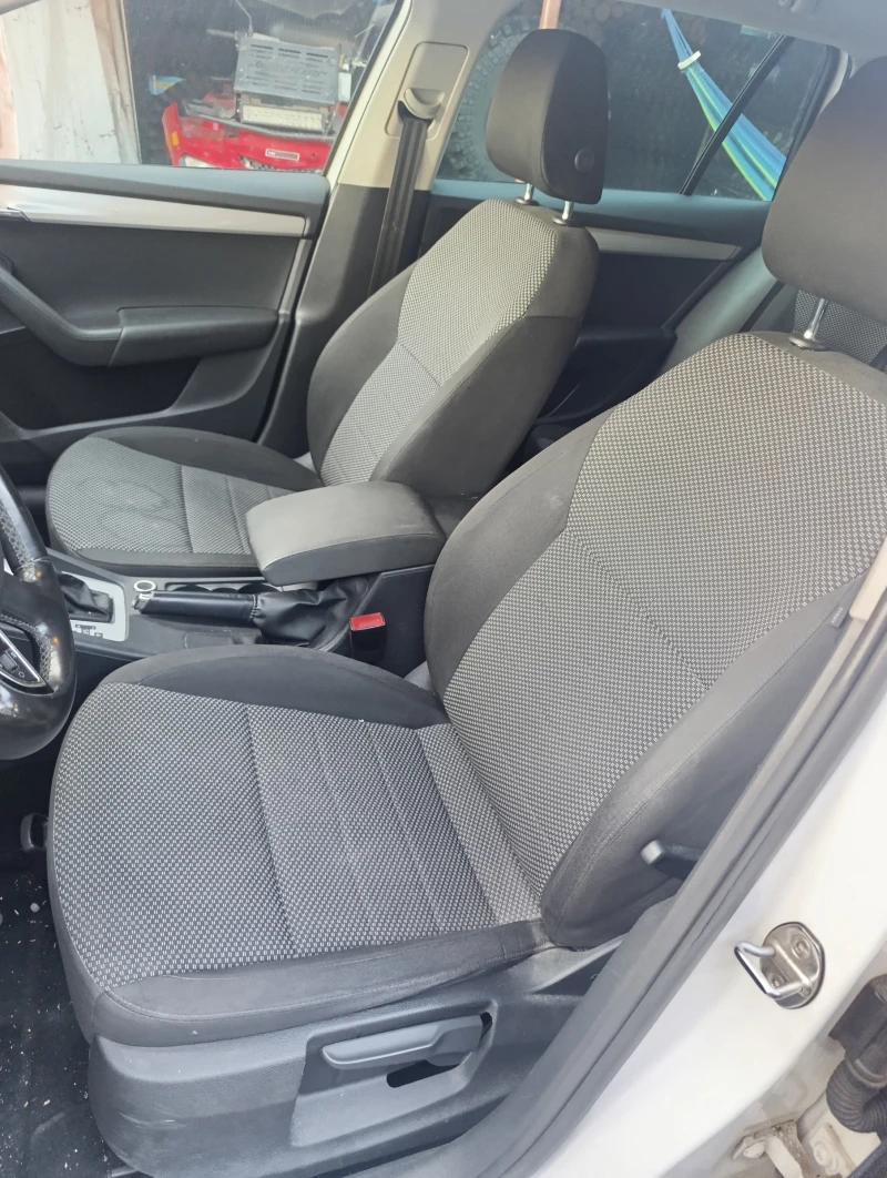 Skoda Octavia 1.8tfsi DSG , снимка 13 - Автомобили и джипове - 50730330