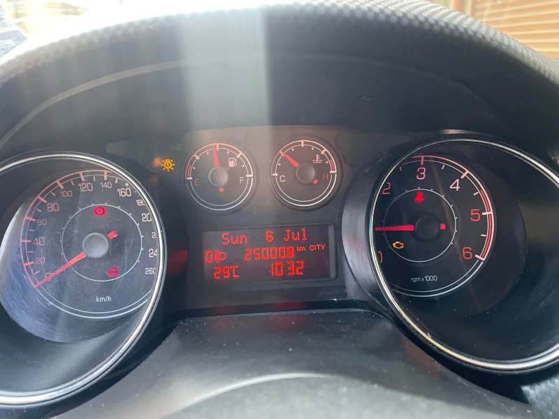 Fiat Bravo 1.9 MultiJet (120 Hp), снимка 8 - Автомобили и джипове - 51730304