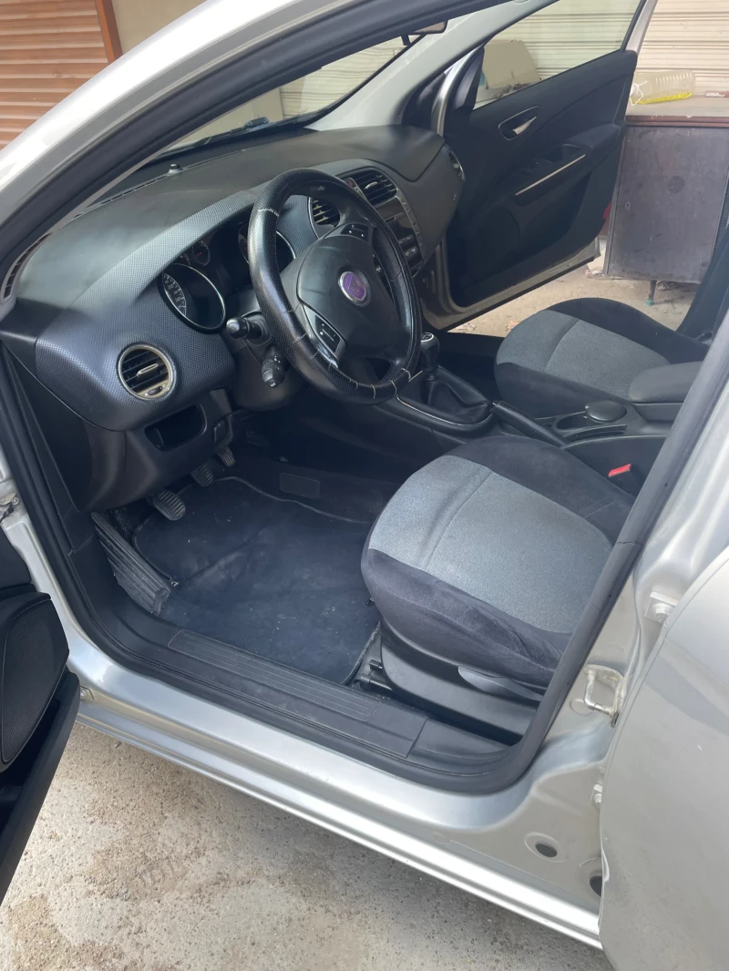 Fiat Bravo 1.9 MultiJet (120 Hp), снимка 14 - Автомобили и джипове - 51730304