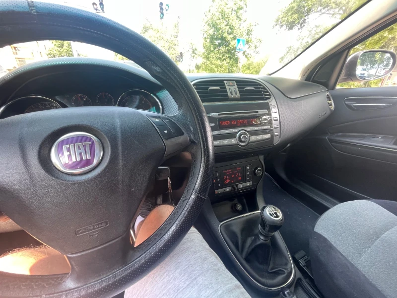 Fiat Bravo 1.9 MultiJet (120 Hp), снимка 9 - Автомобили и джипове - 51730304