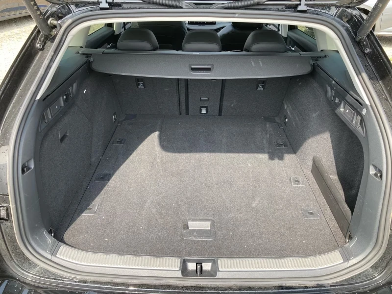 Skoda Superb L&K/265HP/4X4/MATRIX/PANO/CAM/DIGITAL/730v, снимка 7 - Автомобили и джипове - 51974775