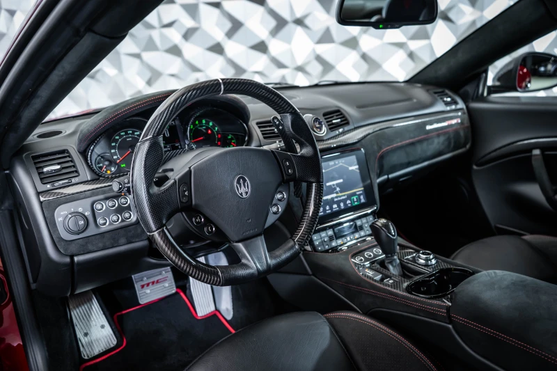 Maserati GranTurismo MC Sport line* Carbon* Alcantara* H/K* 20, снимка 8 - Автомобили и джипове - 52064871
