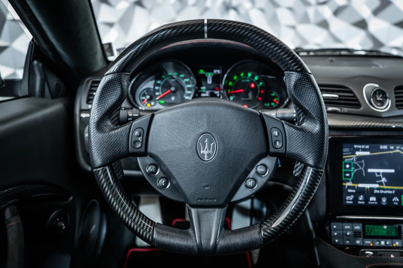 Maserati GranTurismo MC Sport line* Carbon* Alcantara* H/K* 20, снимка 9 - Автомобили и джипове - 52064871