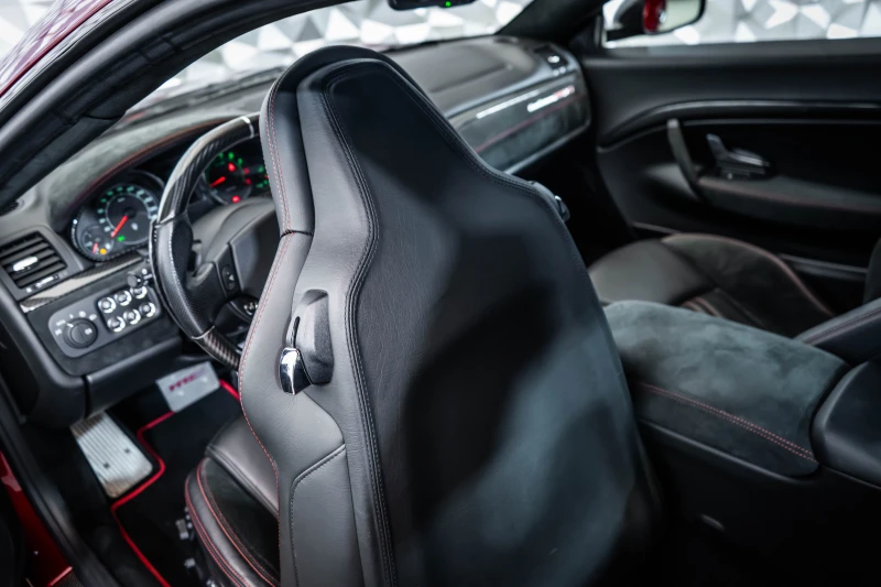Maserati GranTurismo MC Sport line* Carbon* Alcantara* H/K* 20, снимка 14 - Автомобили и джипове - 52064871