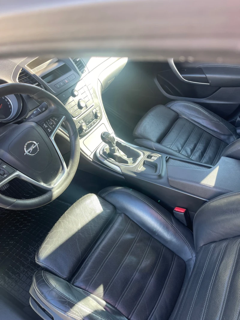 Opel Insignia, снимка 8 - Автомобили и джипове - 52870351