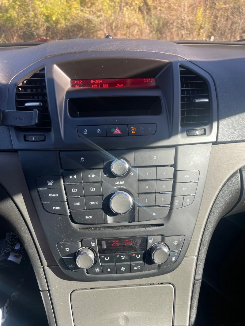 Opel Insignia, снимка 14 - Автомобили и джипове - 52870351