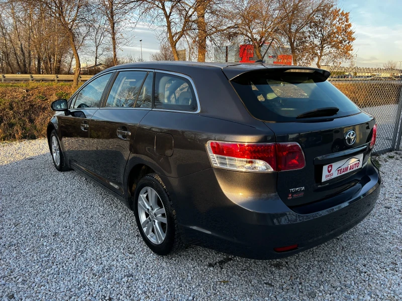 Toyota Avensis 2.0i SWISS TOP, снимка 6 - Автомобили и джипове - 52938245