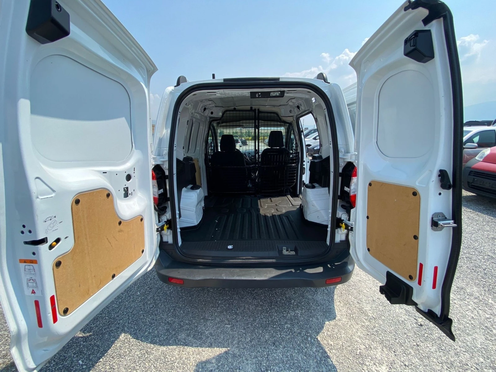 Ford Courier 1.5tdci - изображение 4