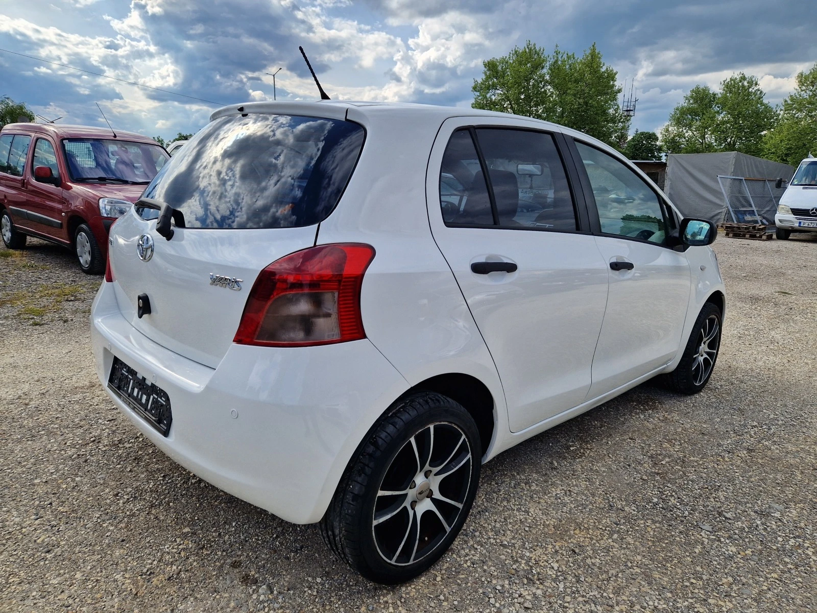 Toyota Yaris 1.3VVT-I/86кс. - изображение 5