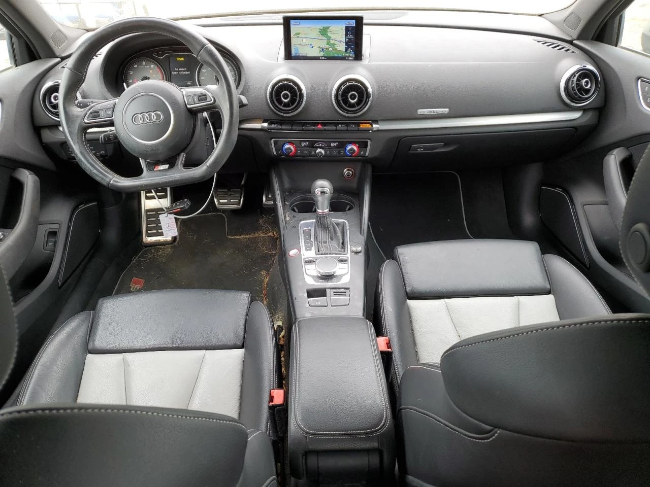Audi S3 PRESTIGE* Distronic* Bang&Olufsen* FULL LED* Пано* - изображение 8