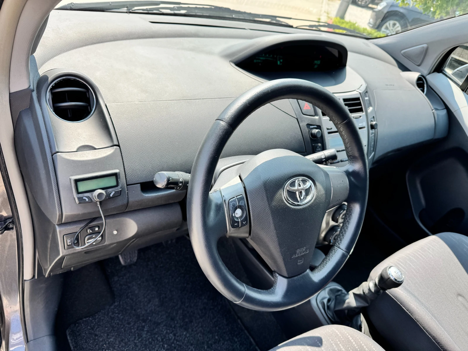 Toyota Yaris 1.4D4d 90k.с 6ск.FACE 2009г. - изображение 7