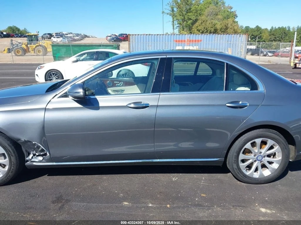 Mercedes-Benz E 300 * 4MATIC * CARFAX *    | Mobile.bg   14