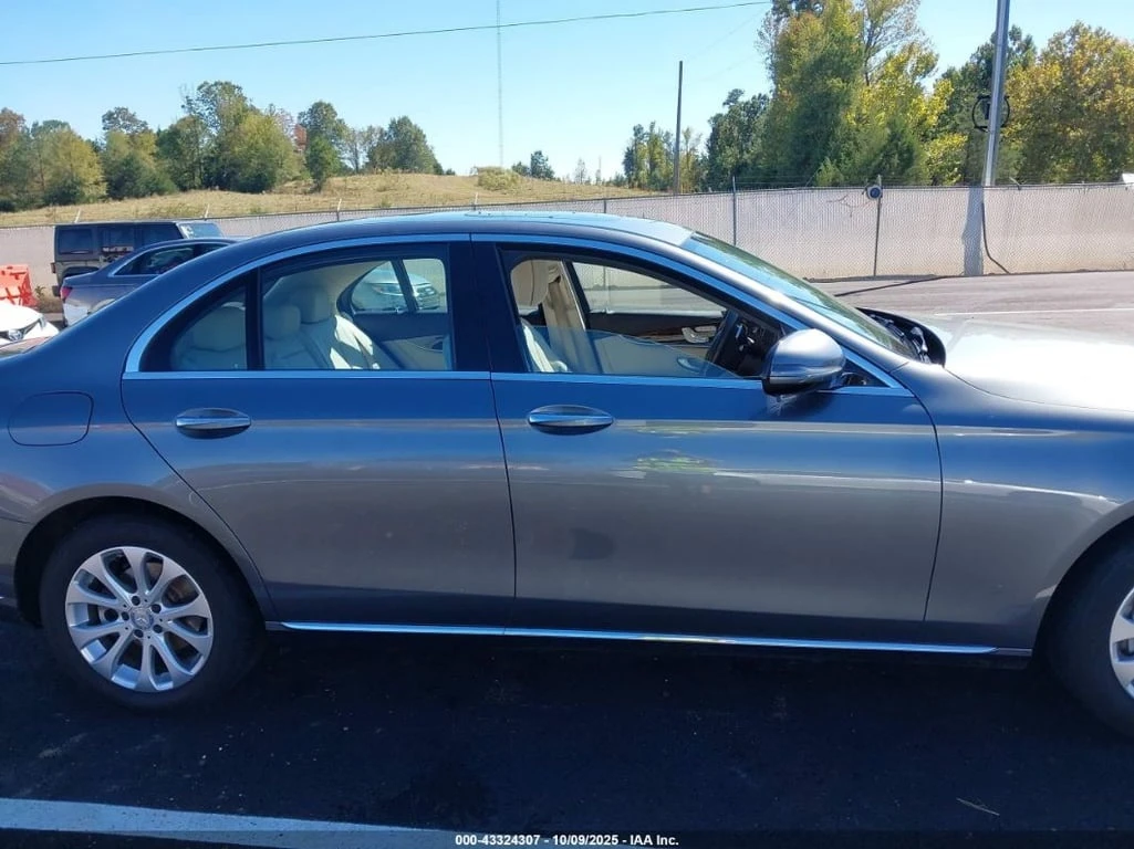 Mercedes-Benz E 300 * 4MATIC * CARFAX *    | Mobile.bg   13