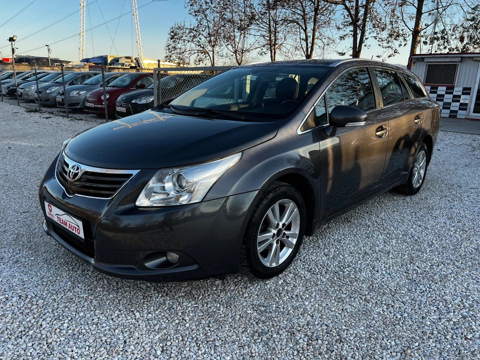 Toyota Avensis 2.0i SWISS TOP - изображение 3
