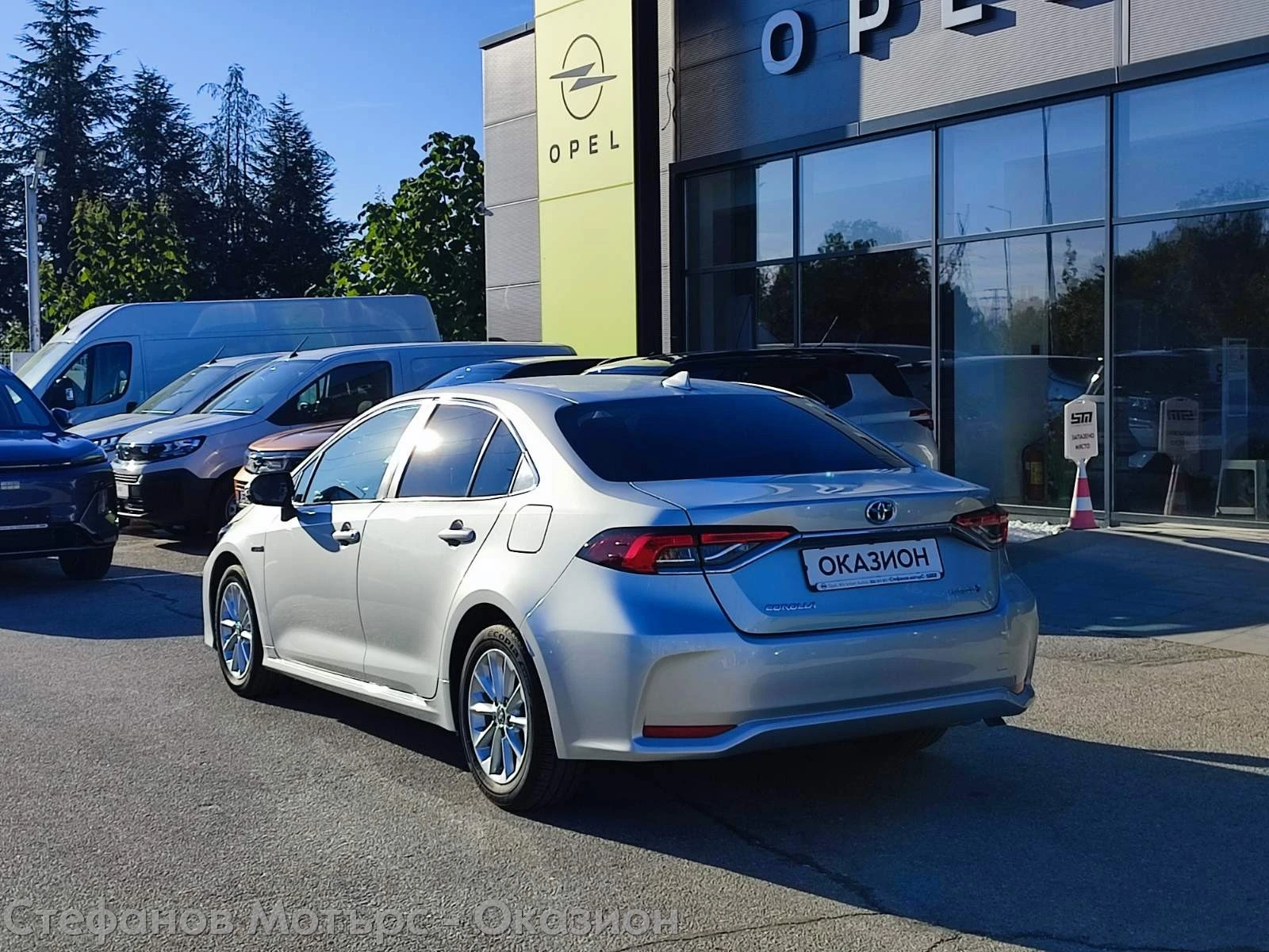 Toyota Corolla Executive 1.8 Hybrid (122hp) AT | Mobile.bg � ����������� 8