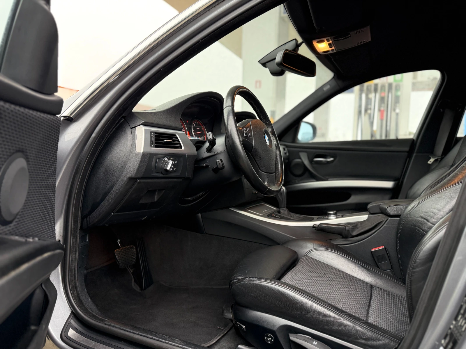 BMW 325 LCI/Keyless/Navi - изображение 7