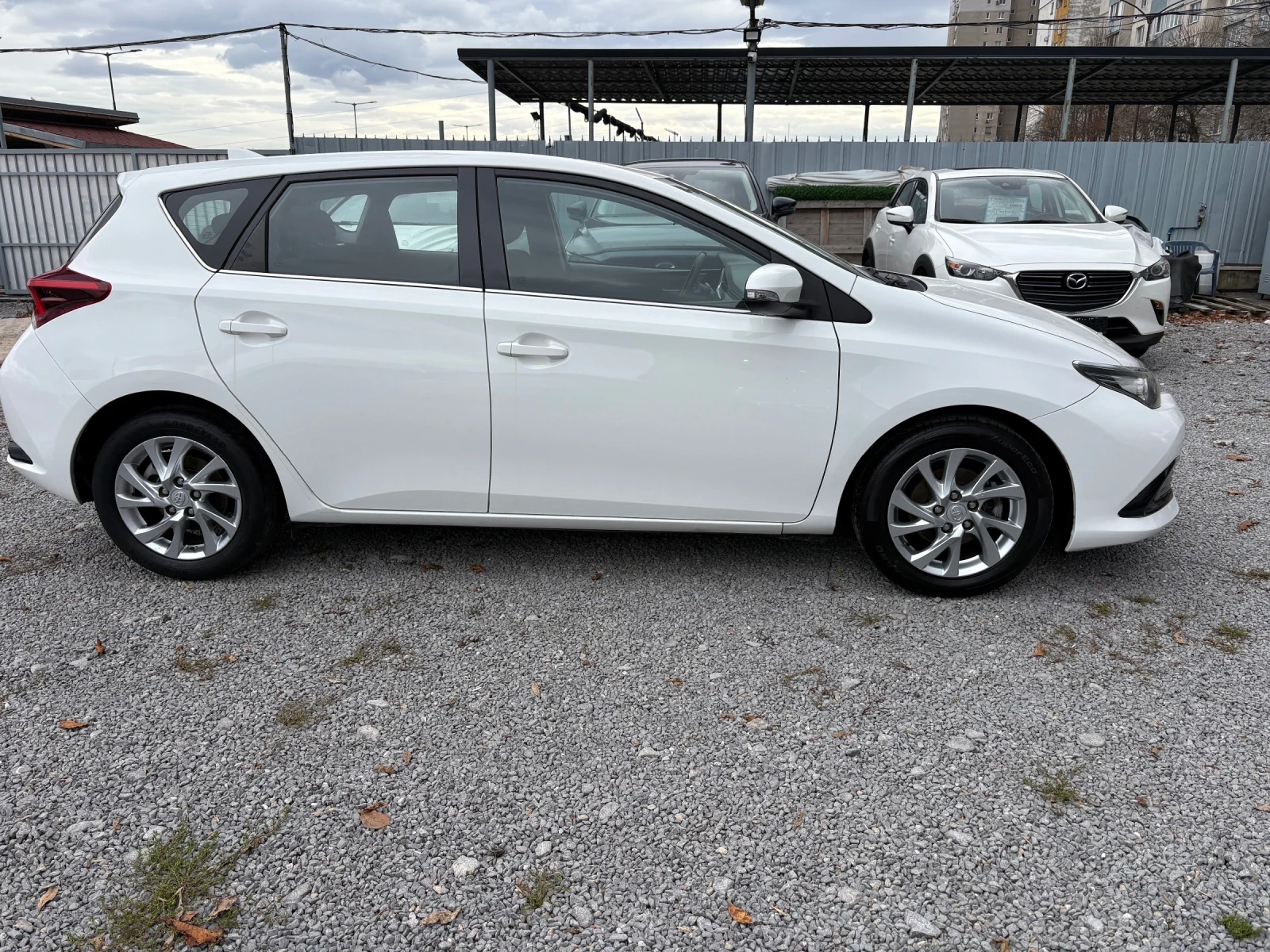 Toyota Auris 1.6 D  - изображение 4