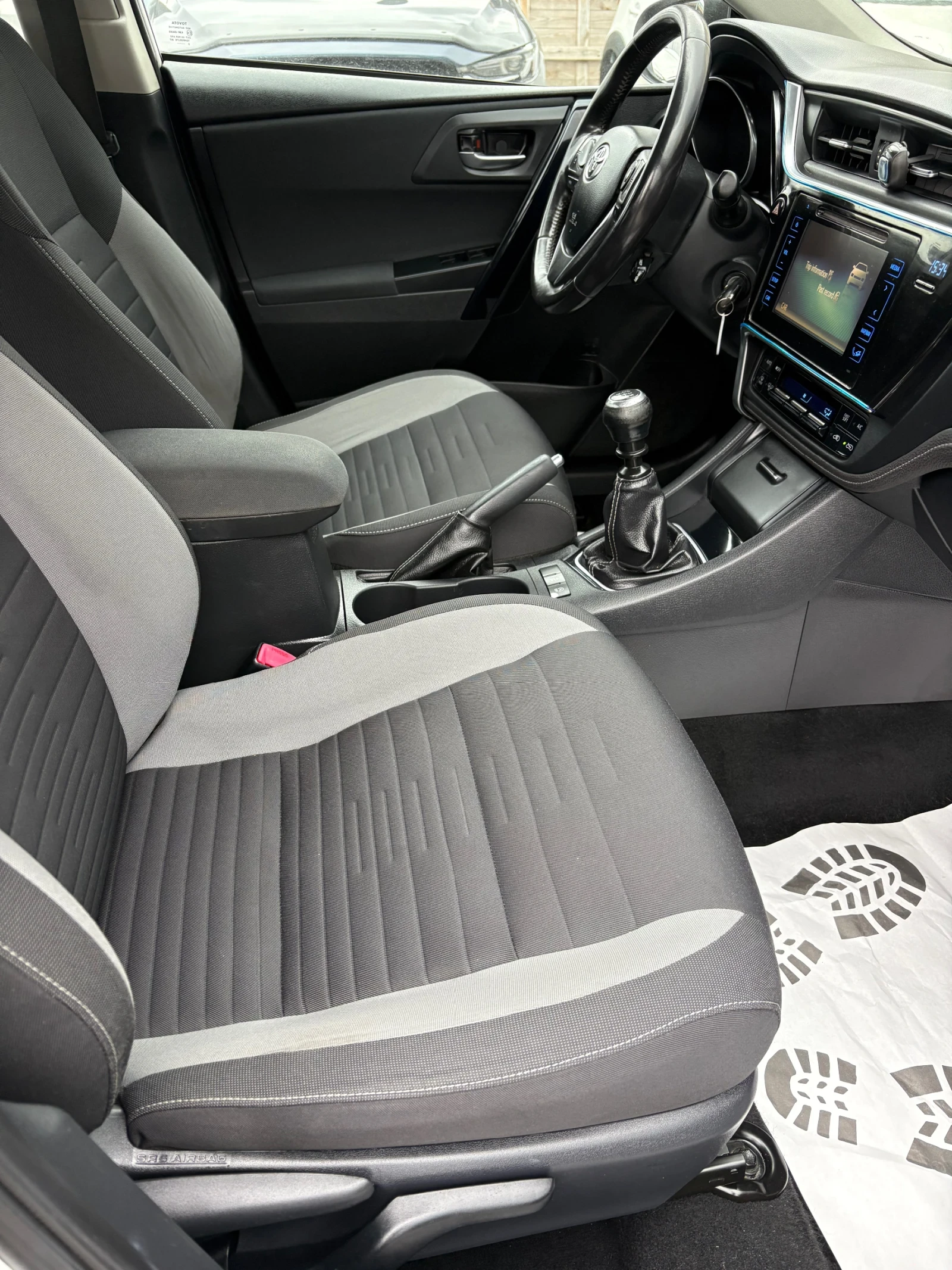 Toyota Auris 1.6 D  | Mobile.bg � ����������� 13