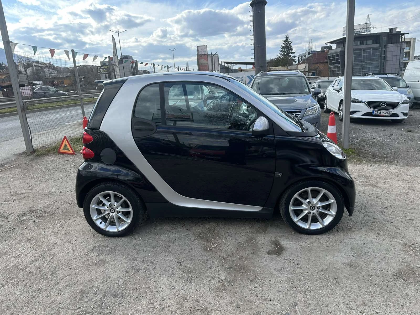 Smart Fortwo 1.0i Aвтоматик, снимка 7 - Автомобили и джипове - 54056537