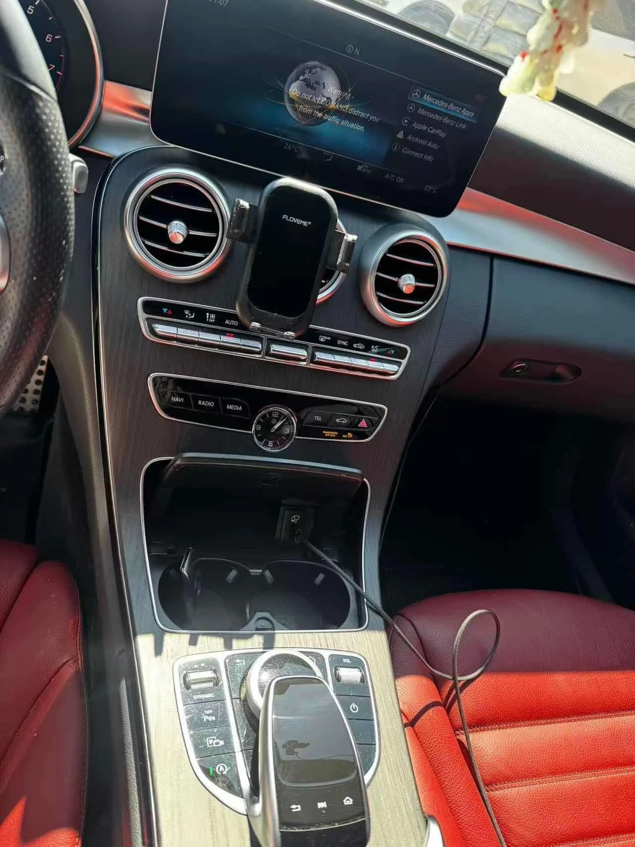 Mercedes-Benz C 300 4 MATIC * CARFAX * BURMESTER * ПАНО * KEYLESS, снимка 9 - Автомобили и джипове - 54141346