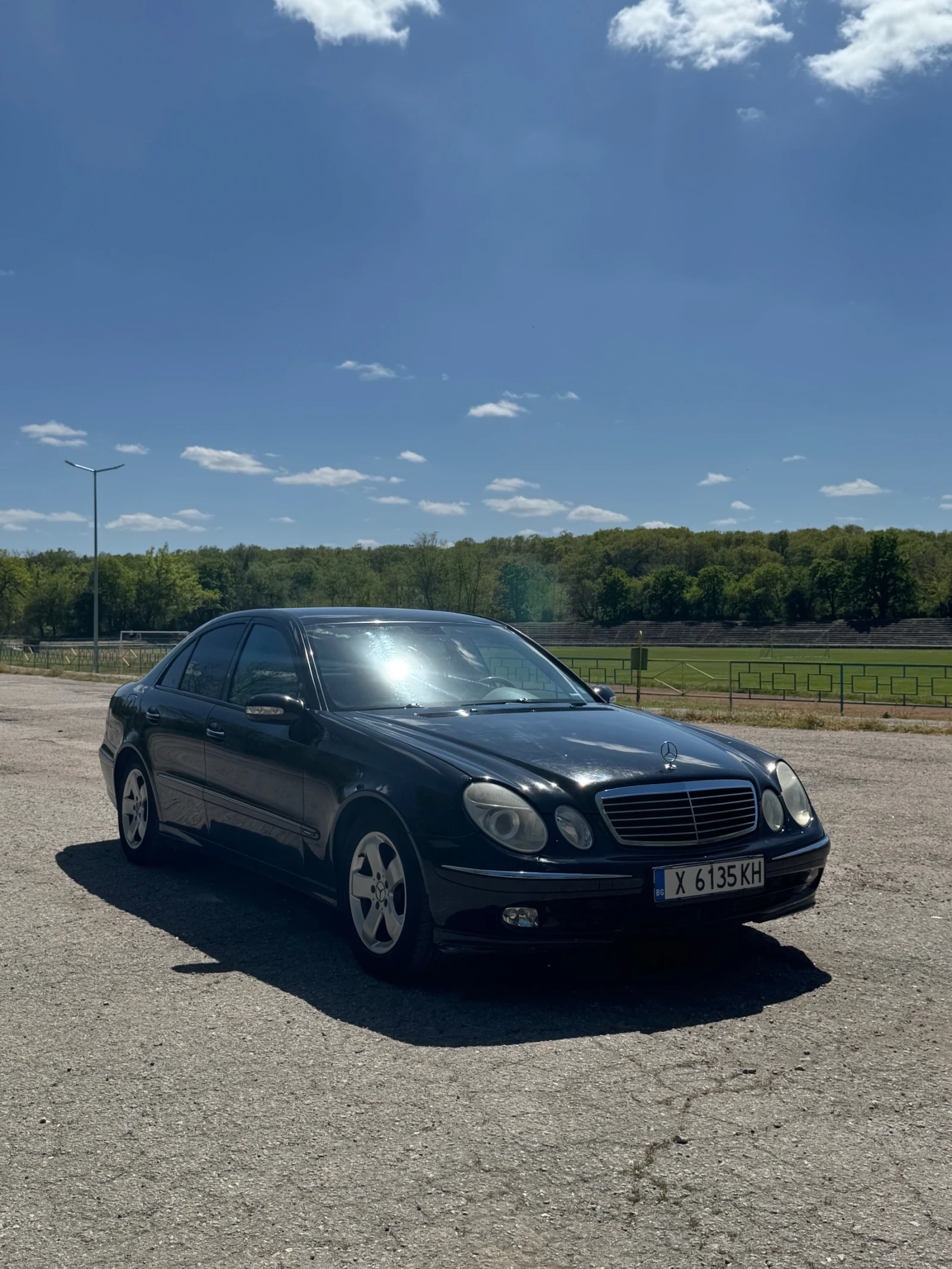 Mercedes-Benz E 220, снимка 4 - Автомобили и джипове - 54331265