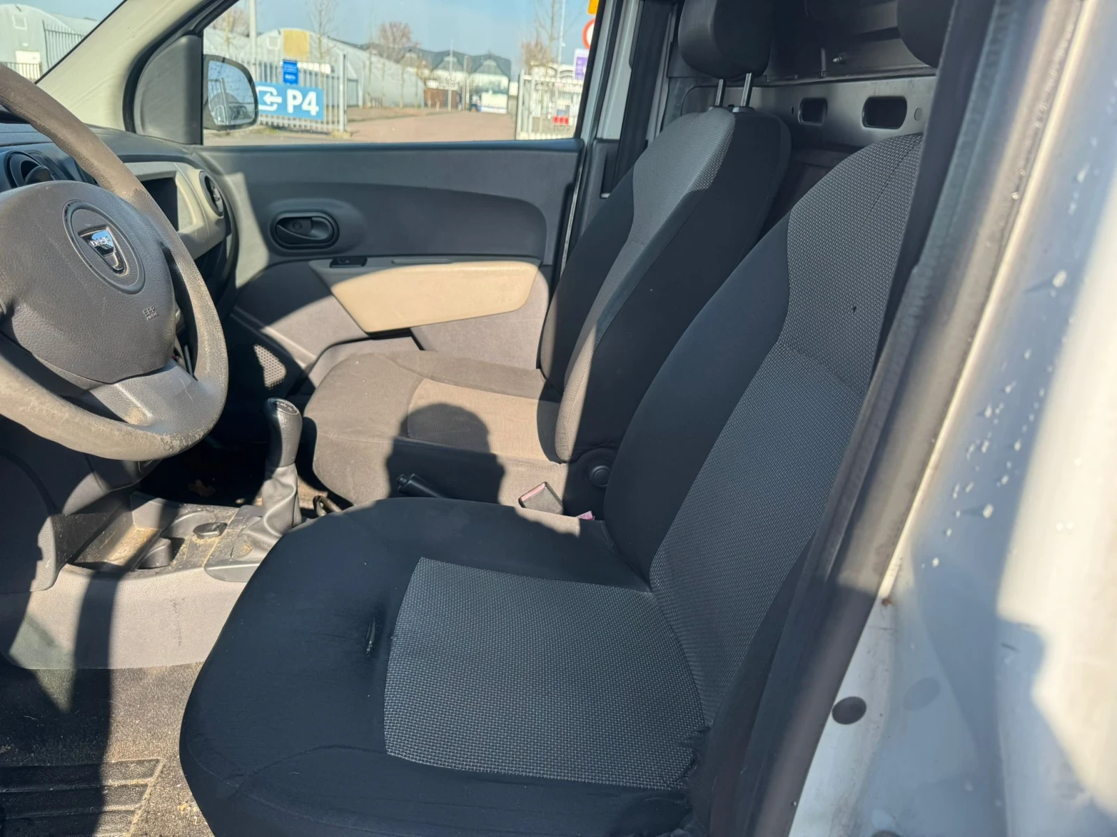 Dacia Dokker 1.5 D Навигация / Климатик, снимка 8 - Автомобили и джипове - 54371247