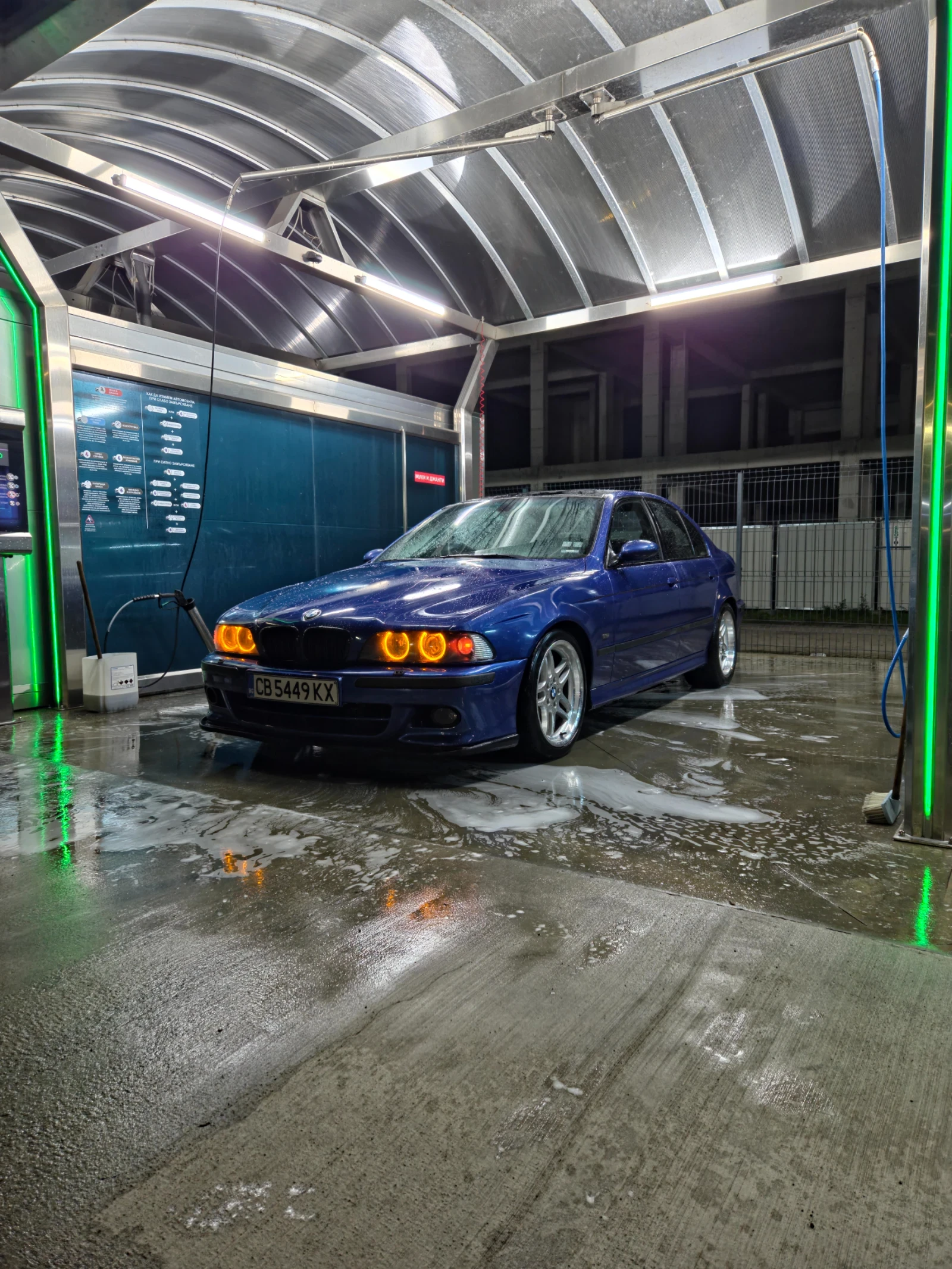 BMW 525