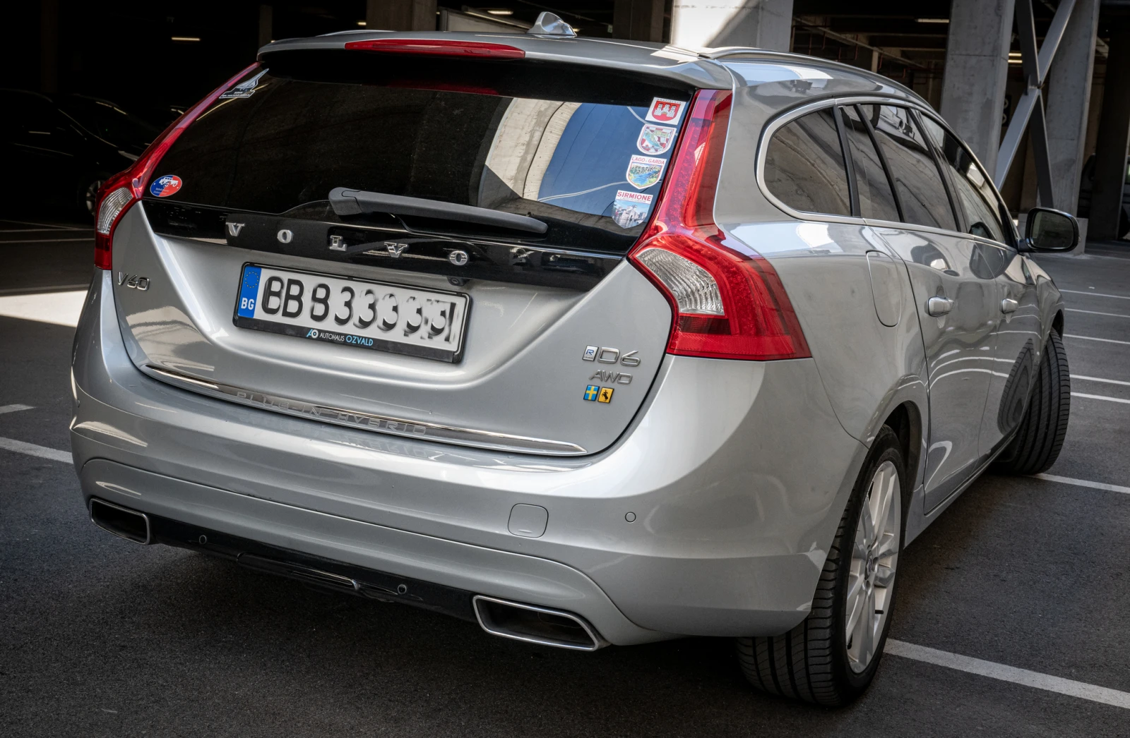 Volvo V60 Plug-in hybrid, снимка 4 - Автомобили и джипове - 54542475