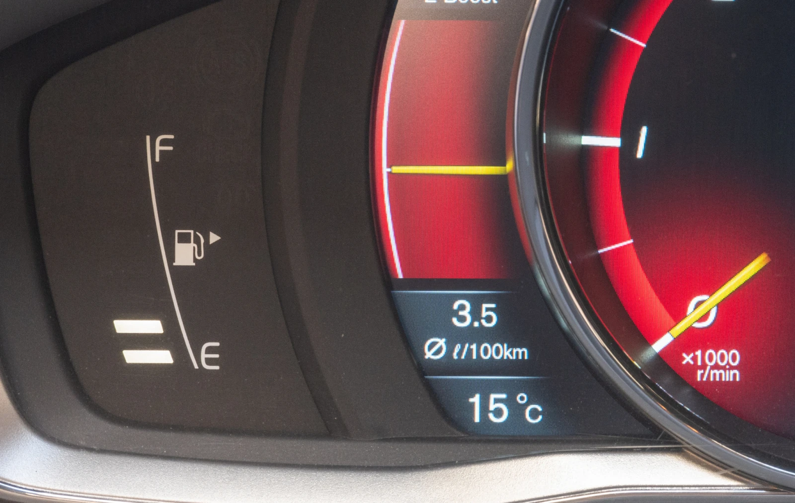 Volvo V60 Plug-in hybrid, снимка 15 - Автомобили и джипове - 54542475